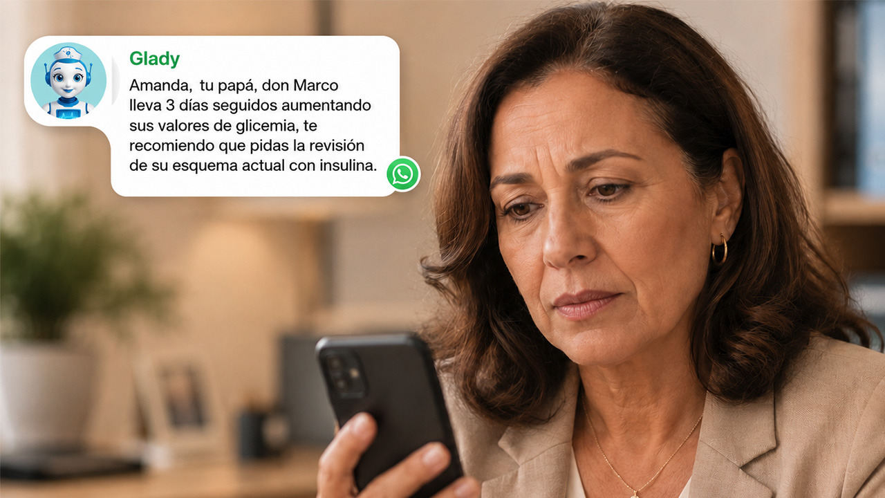 Hija adulta de Doña Marta mirando el celular con atención al recibir el aviso de Glady